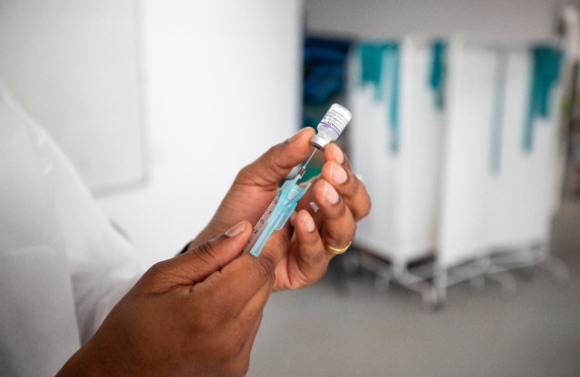 
Vacinação contra Covid continua nesta quarta (11) em Camaçari